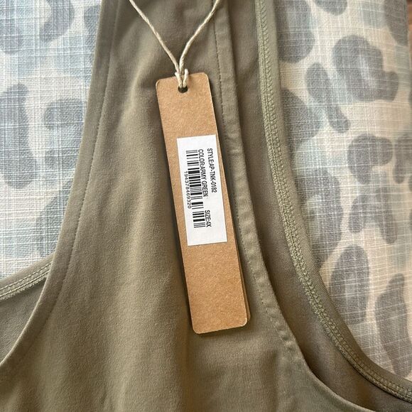 Skims Smoothing‎ Tank in Army Green Size 4X - Picture 3 of 4